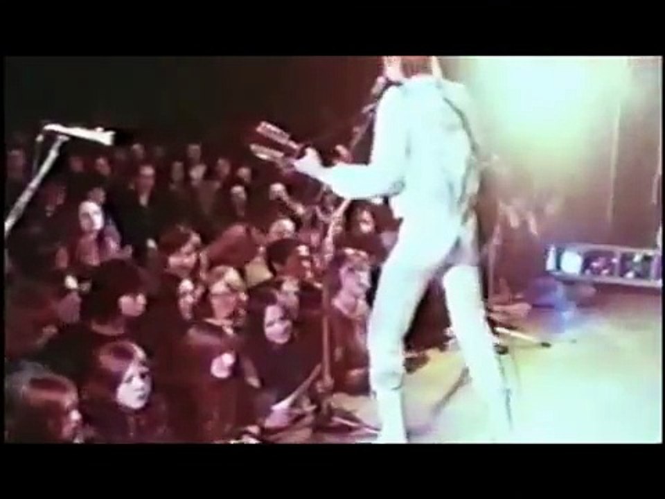 David Bowie - Ziggy in Dunstable - Bowie humps MIck