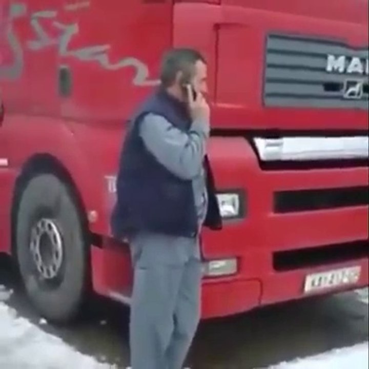 rah fiha meskin khkhkhkhk