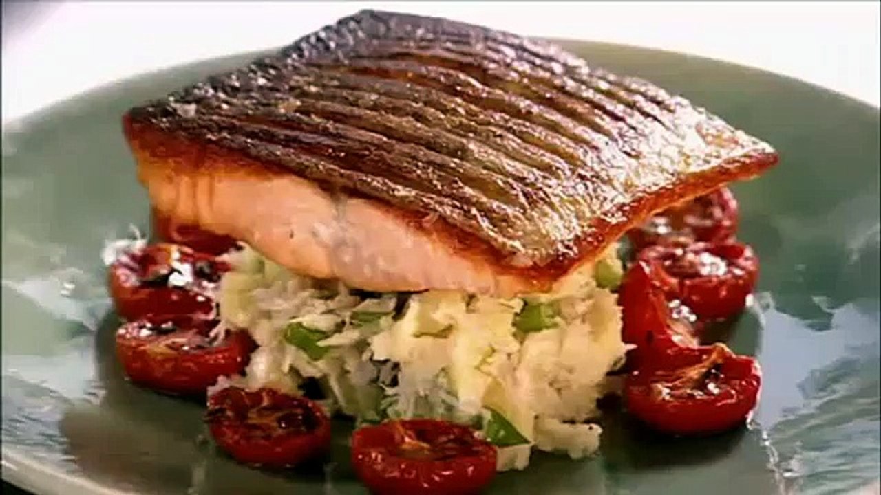 Gordon Ramsay Crispy Salmon video Dailymotion