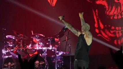 Avenged Sevenfold - Hail to the king (live Łódź, Poland 04/06/2014)