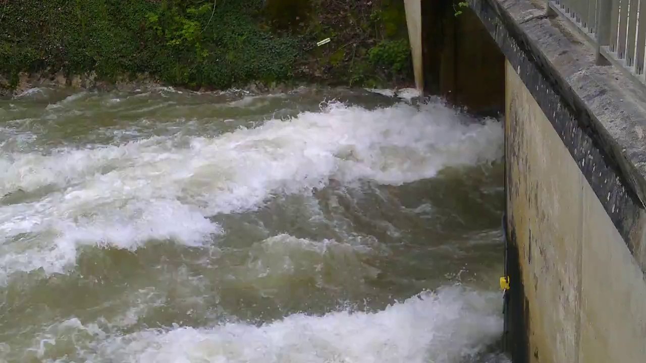 Reportage - Crue 2013 - Déversoir Saint Julien Les Villas
