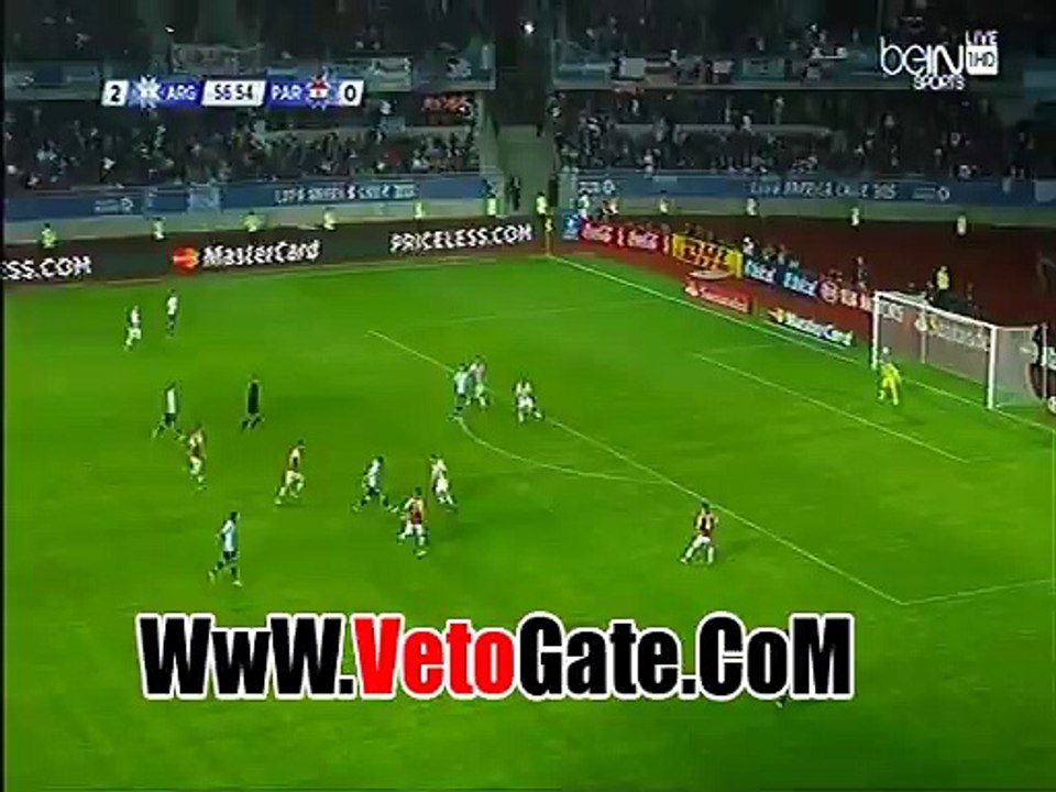 "ميسى"يهدر فرصه الهدف الثالث للارجنتين امام اراجواى