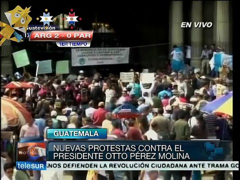 Guatemaltecos exigen la salida del presidente Pérez Molina