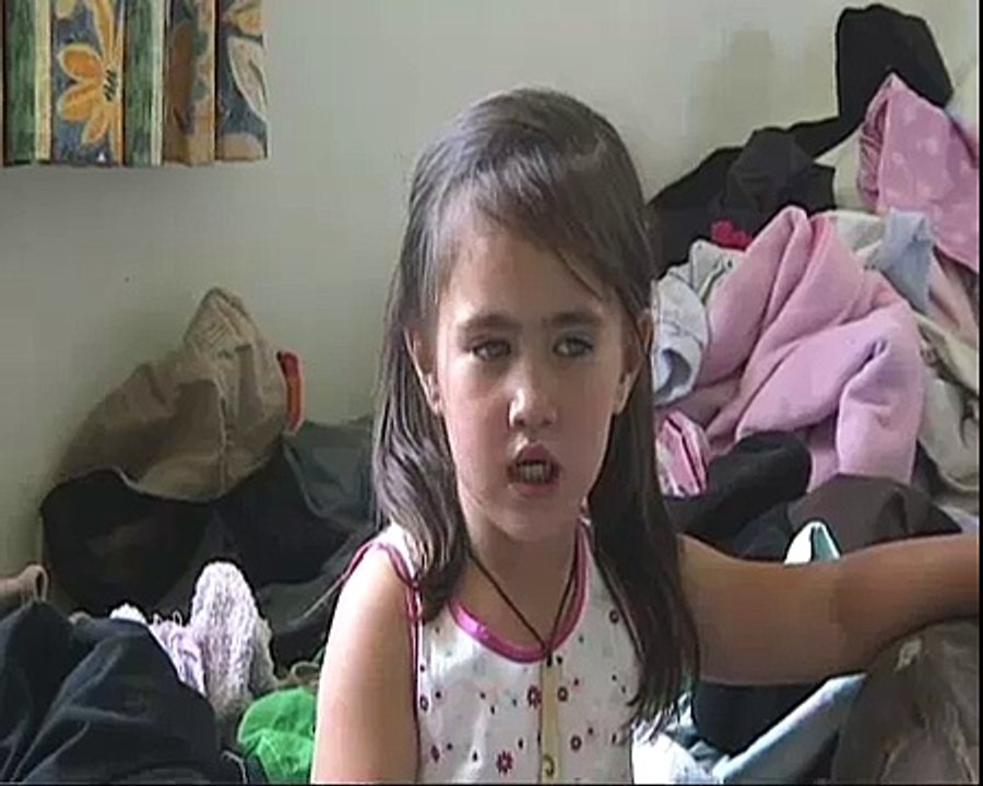 New Zealand National Anthem by 2 year old in Maori