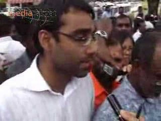 3 PKR MPs Arrested At HINDRAF's Event Outside The Palace