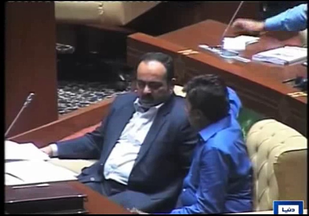 Sindh Assembly MPAs, Ministers seen toiling during budget speech.