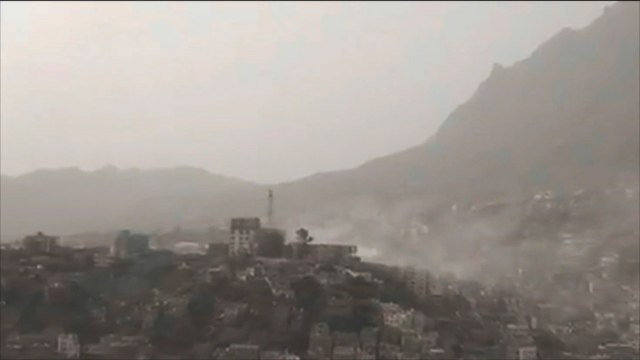 مليشيا الحوثي وقوات صالح تقصف أحياء في تعز