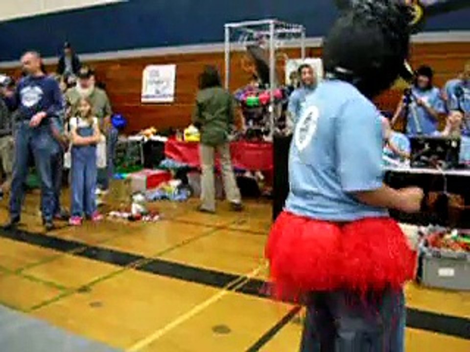 2006 Expo: Cha Cha Slide