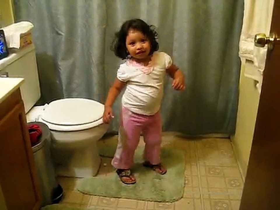 Emely Bailando Punta