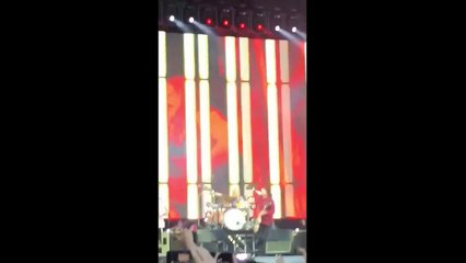 The Moment when Dave Grohl Falling Off Stage at Gothenburg, Sweden