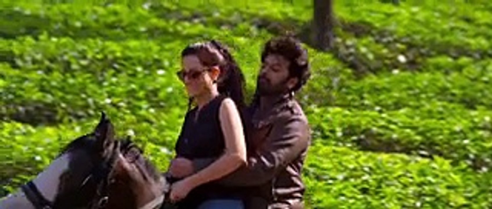 Appavum Veenjum Official Trailer 2015