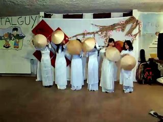 Múa nón, Tết 2009 hội sv Việt Nam ở Montpellier, 25/01/2009