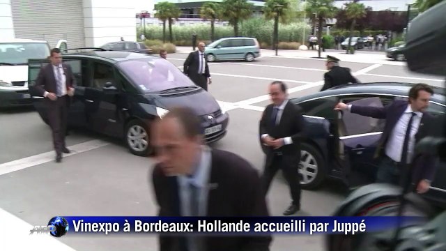 Vinexpo à Bordeaux: François Hollande accueilli par Alain Juppé