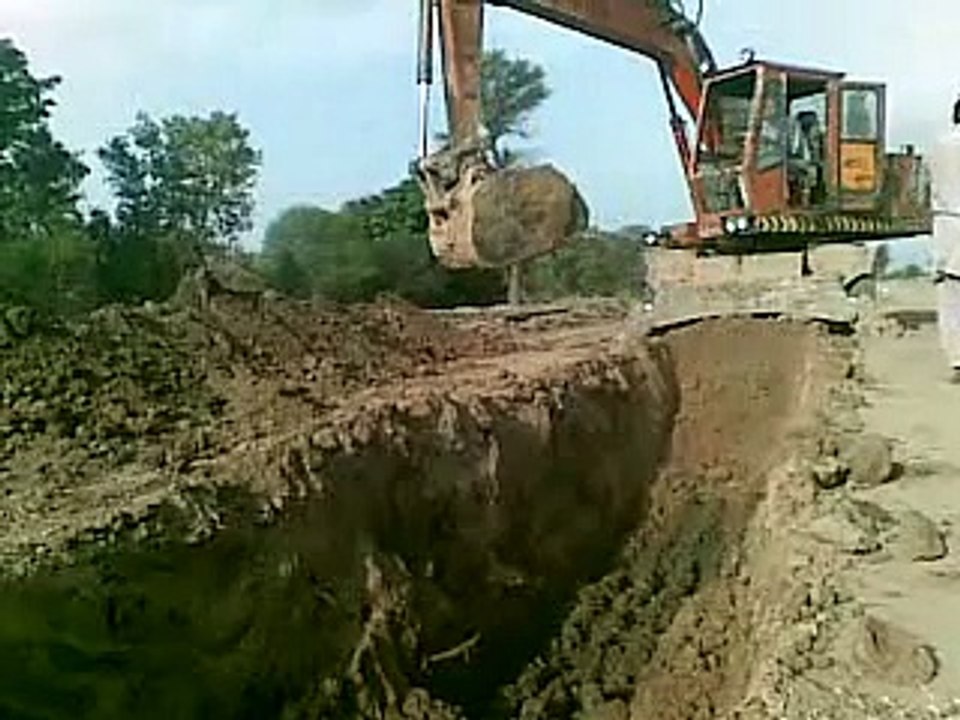 The Working Crane 2015 in Punjab