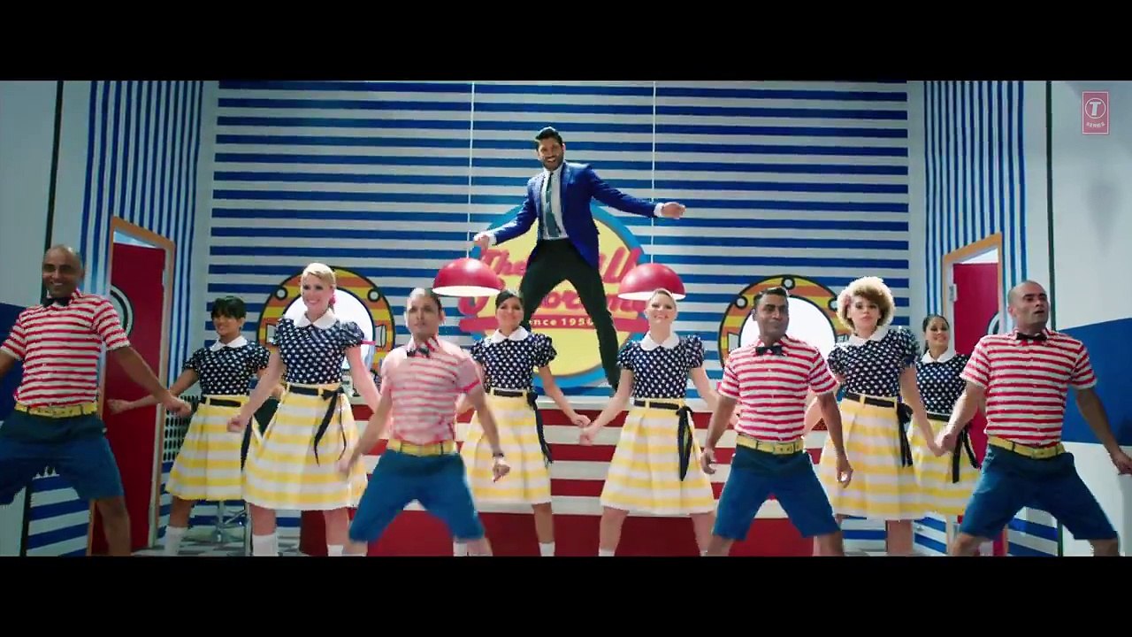 Dil Dhadakne Do Title Song Full VIDEO Priyanka Chopra Farhan Akhter