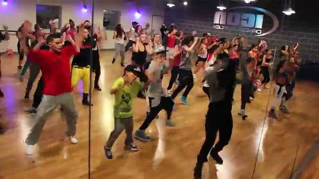23 - MILEY CYRUS & Mike Will DANCE Video LEARN TO Dance - Link Below The Video