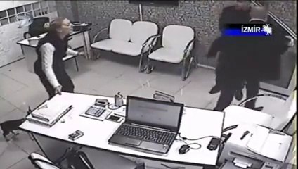 6 Erkek 1 Kadını Dövdü