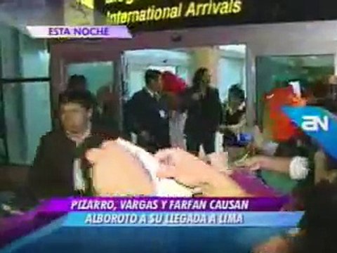 AMERICA NOTICIAS 03 10 2011 LLEGARON DE EUROPA JUAN VARGAS ,CLAUDIO PIZARRO Y FARFAN PARA LAS ELIMINATORIAS