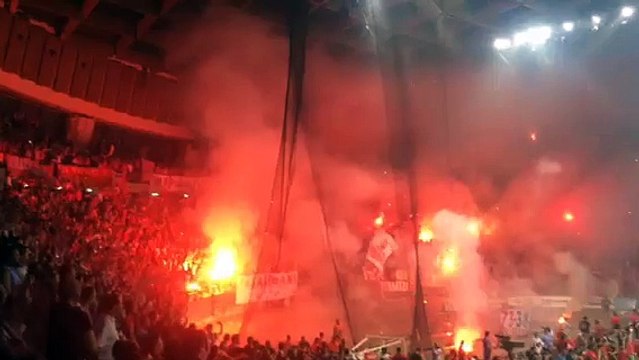 Ολυμπιακός - Παναθηναϊκός (πανηγυρισμοί στις εξέδρες)