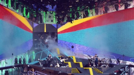Intro + clouds - One Direction - 13/06/15 - Bruxelles