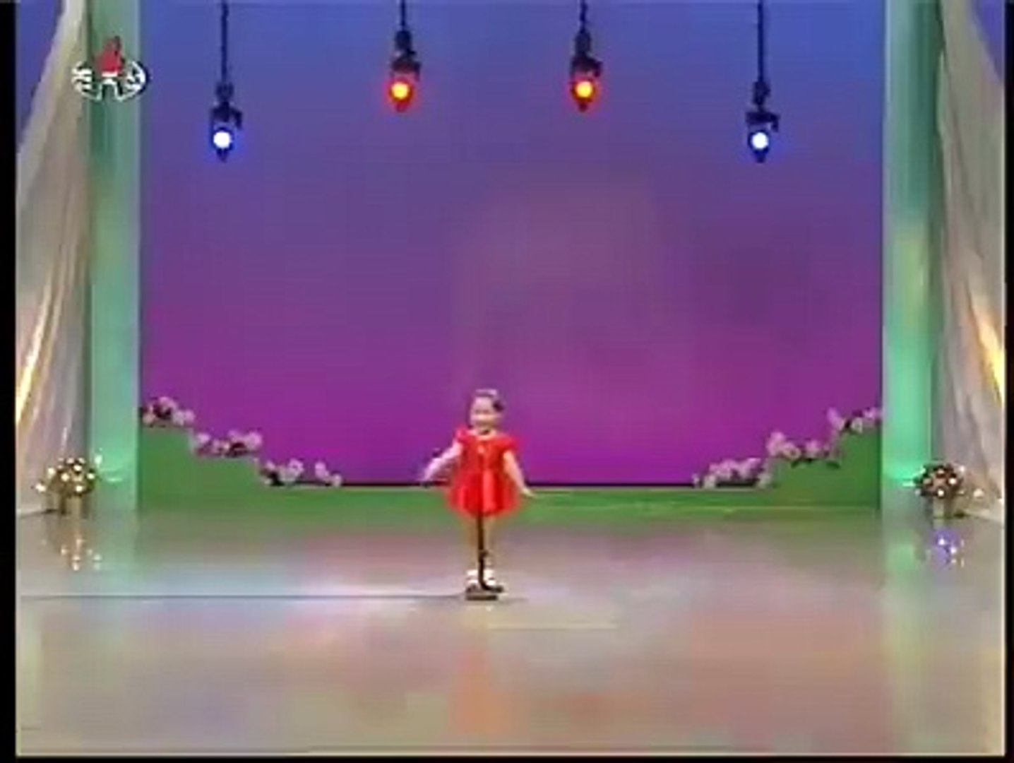 ⁣korean baby Girl Sing a Song Very beautiful