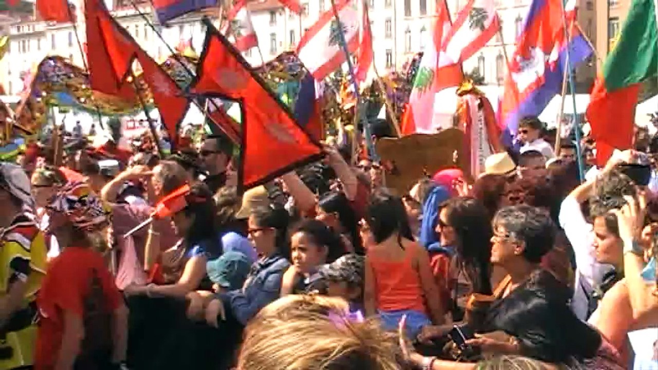 Lyon - Fête des Bannières du Monde 2015 "Le Village "