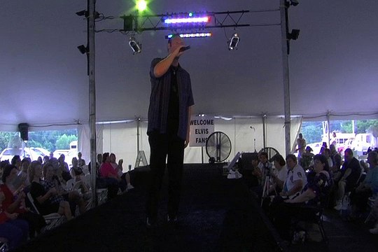 Scott Michael sings 'Swing Down Sweet Chariot' Elvis Week 2010