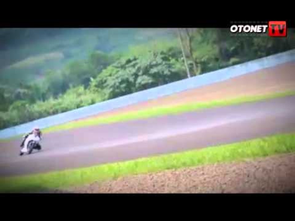 Test Ride R15 Racing 2