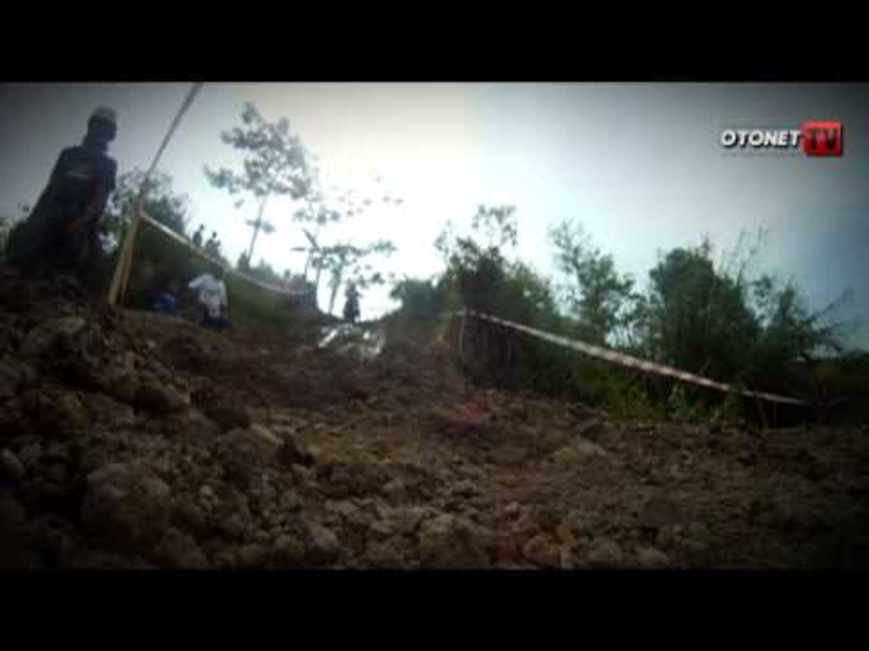 Serunya Naik Yamaha X-Ride Menaklukan Turunan Curam Berlumpur