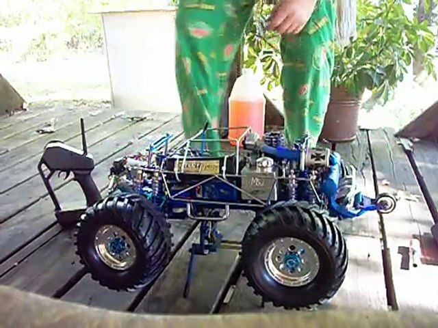 Traxxas Tmaxx 3.3 with blower (OK SUPERCHARGER) - video Dailymotion