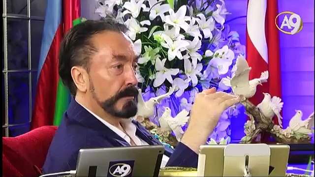 Genç kızlar baskıdan telif kabiliyetlerini kaybediyor, neşe ve mutluluk içinde yaşamalılar.