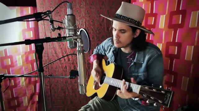 Something like Olivia John Mayer Guitar Lesson Half Speed Loop