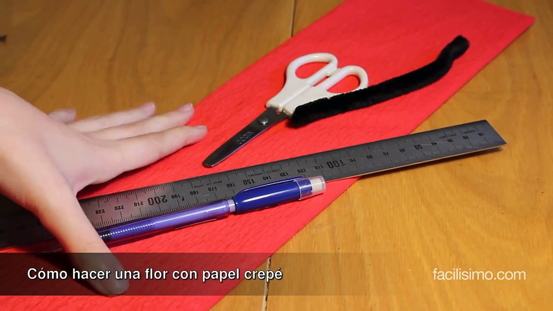 Cómo hacer una flor con papel crepé  - video Dailymotion