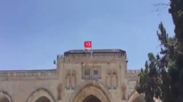 MESCİD-İ AKSA'YA TÜRK BAYRAĞI ASTILAR