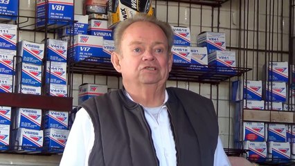 Roamin Rich Gives a Tour Of Trogs Old Time Full Service Gas Station.  On Route 66