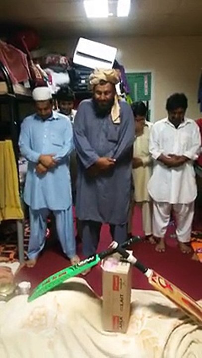 Pakistan cricket team ka janaza funny video, funny pathan, pathan musafar, tapay tang takor, pashto dance, pashto songs