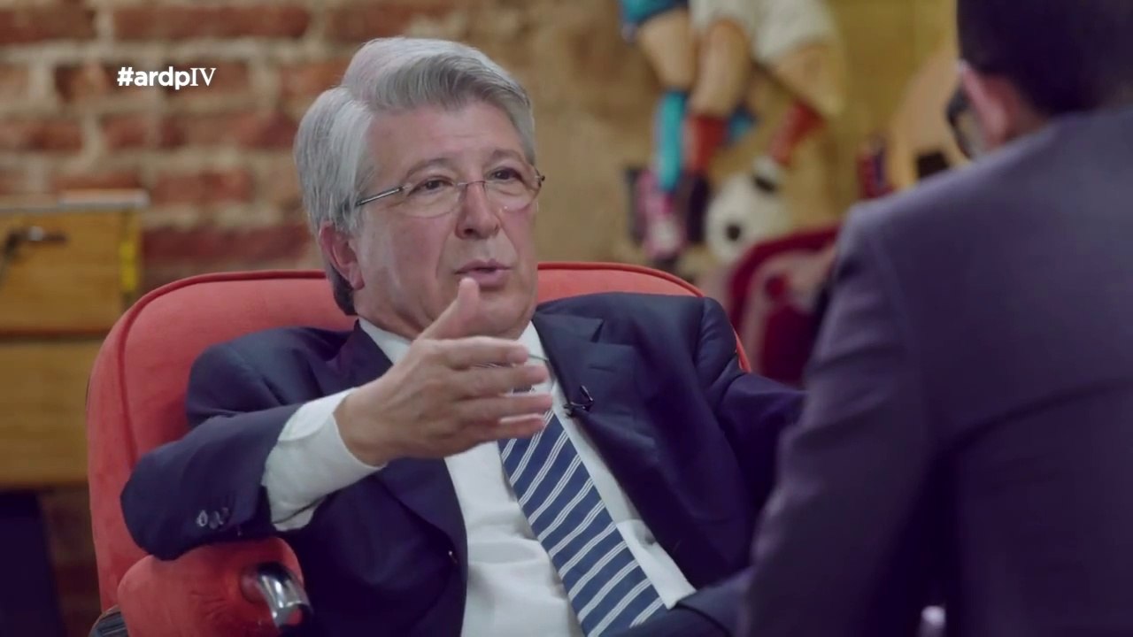 Sobre la pitada al himno- '¿Por qué en vez de regalar pitos no dieron tapones para que no lo oyeran