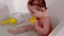 clara dans le bain