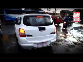 Spy Shots of Chevrolet Spin