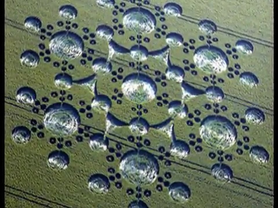 Amazing Crop Circle 25th June 2010 at White Sheet Hill, Wiltshire , UK !!