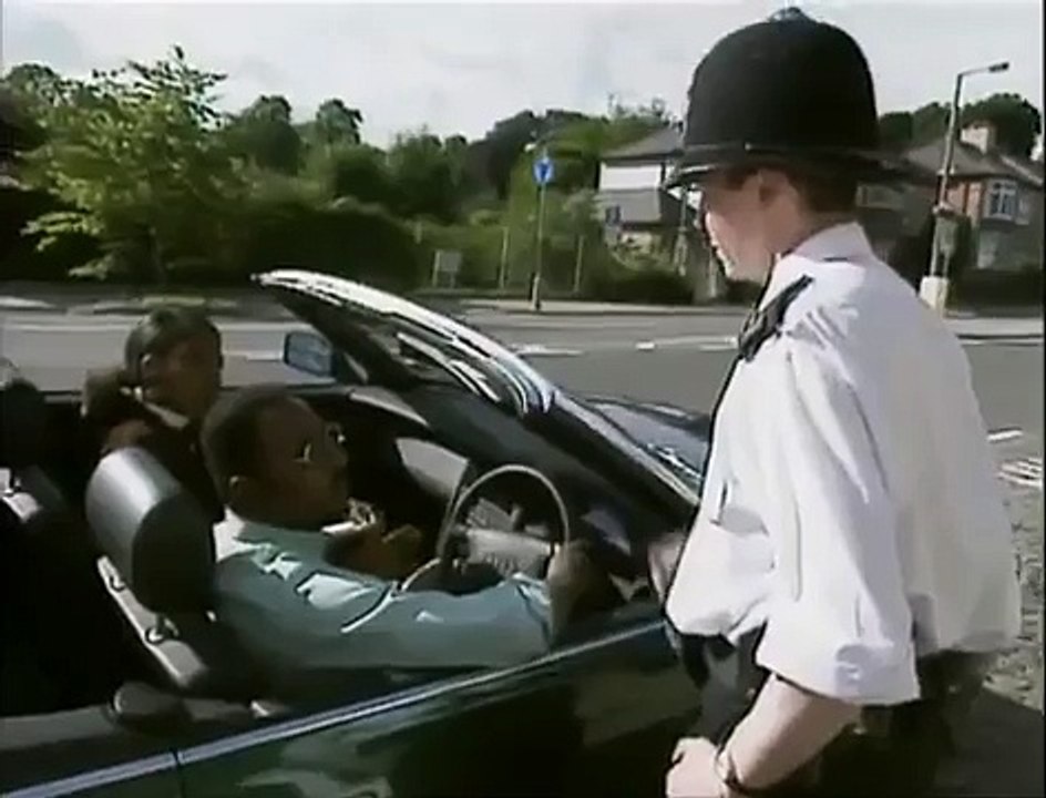 The Fast Show - Chris the Crafty Cockney -8- I'm a copper