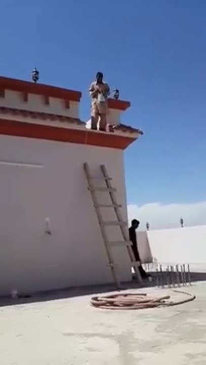 اھاھاھاھا کبھی کبھی ایسا بھی ہوتا ہے