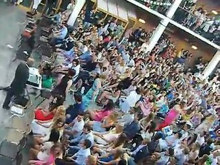 Zoe canta despidiendo a los 9os. Johan Skytteskola 2012