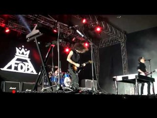 Yuk, Nonton Lagi Konser Fall Out Boy