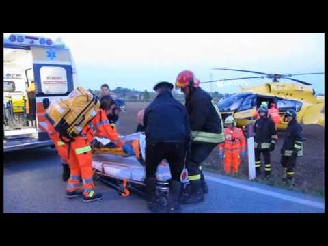 Icaro Tv. Furgone contro autobus a Camerano, quattro feriti