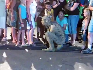 Just For Laughs FESTIVAL Montreal -  Lizard - Street Performer