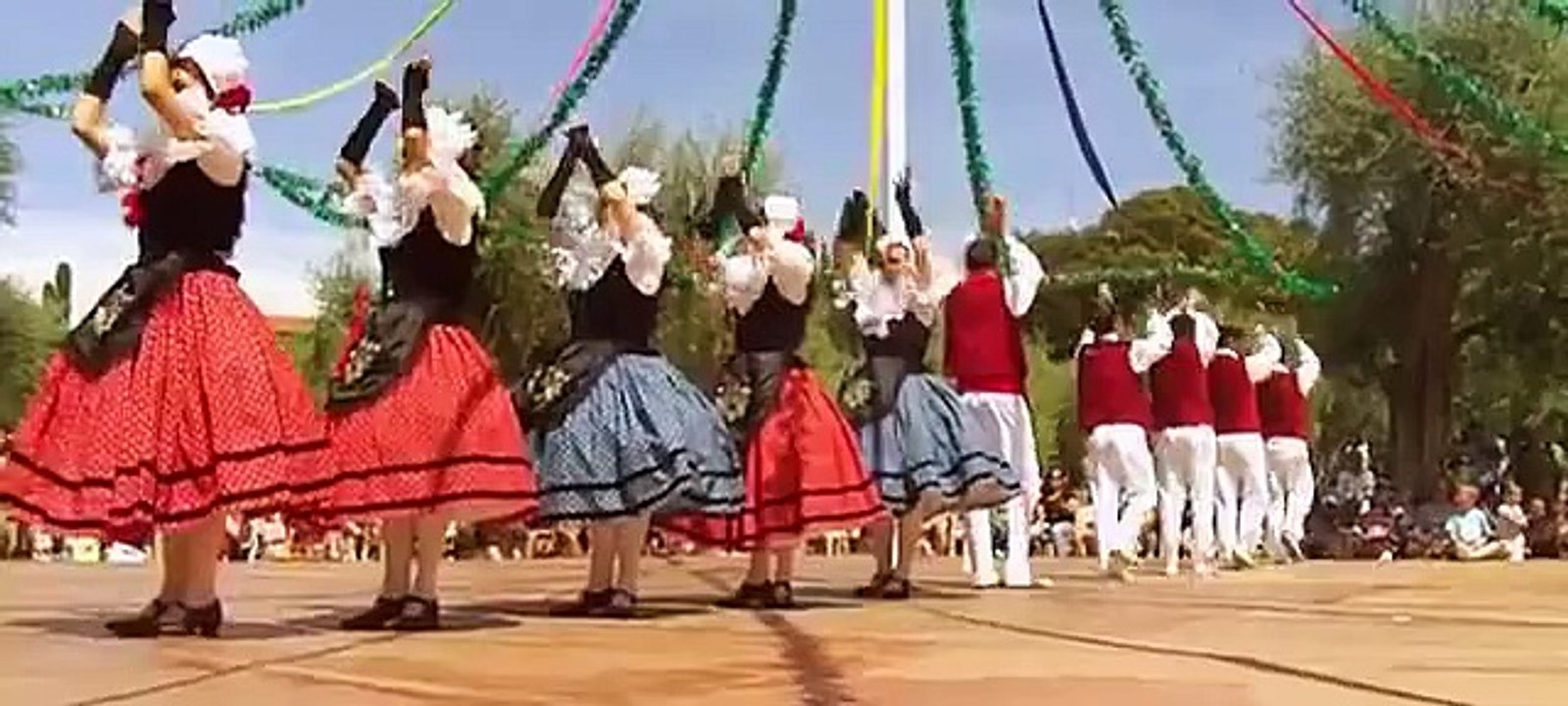DANSES NICOISES (FETE DES MAIS 2009) - TRADITIONAL DANCES OF NICE (FEAST OF MAYS 2009), FRANCE