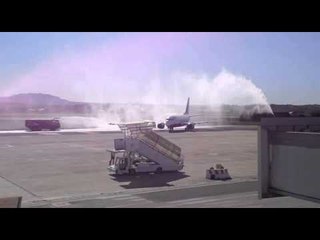 Icaro tv. Il primo volo sul Fellini col battesimo dell'acqua beneaugurante