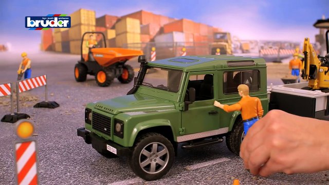 Land Rover mit Anhänger und JCB 02593 BRUDER Spielwaren