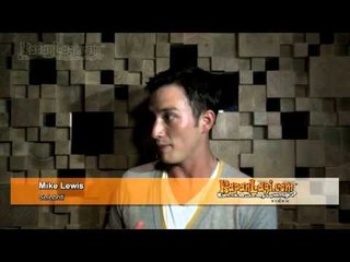 Mike Lewis Bantah Pacaran dengan Farah Quiin